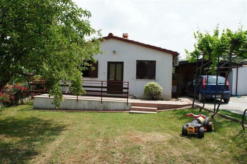 Holiday Edo Vikendica